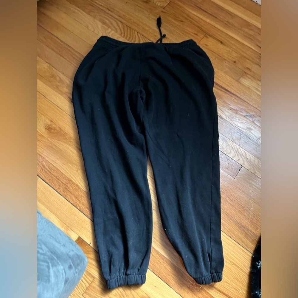 Black women’s Large sweatpants - Picture 5 of 5